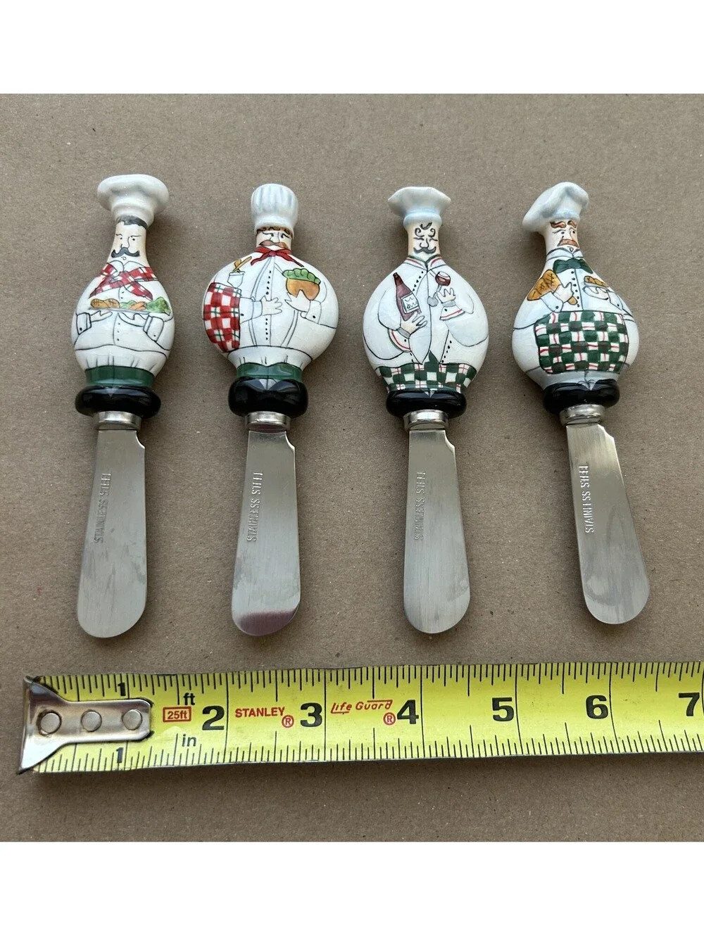 Set of 4 Chef Cheese spreading knives